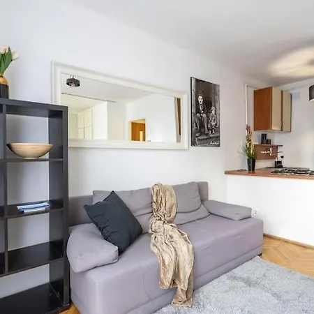 Urban Chic - One Bedroom - - Zelazna