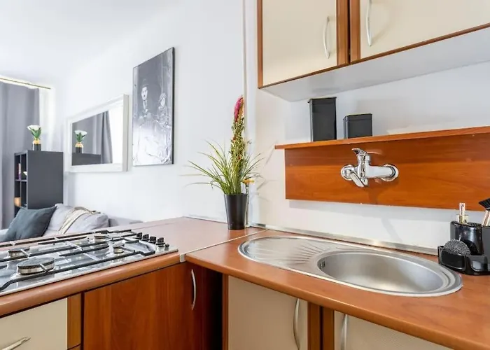 شقة Close-urban Chic - One Bedroom - - Zelazna